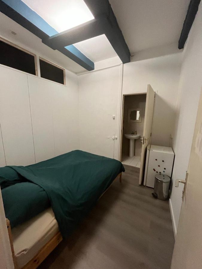 Iru, Not For Parties, Not A Hotel, Room With No Kitchen Amsterdam Dış mekan fotoğraf